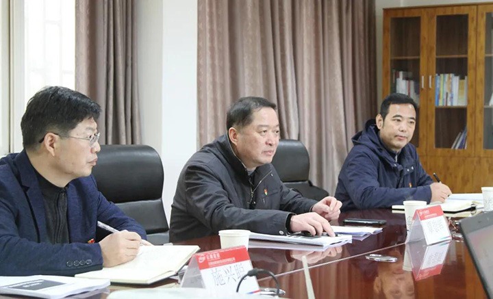 云煤（创世大发）集团党委委员、纪委书记覃崇辉到煤炭机电试验所开展春节送温暖慰问活动
