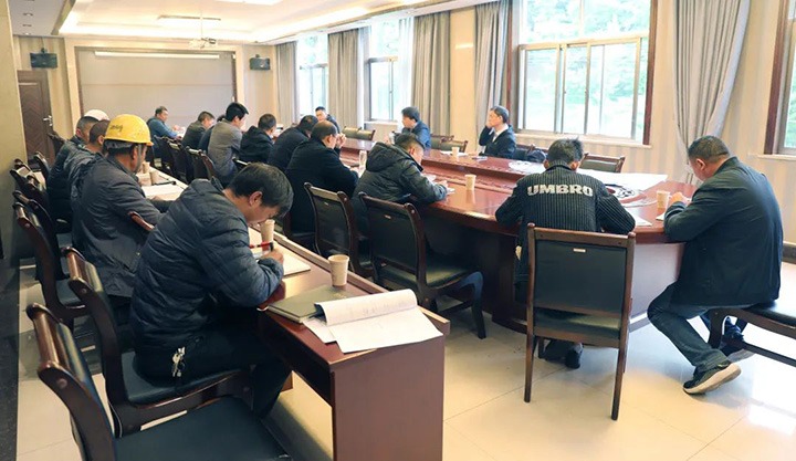 云煤（创世大发）集团总司理助理杜昌华一行到富源团结煤业公司开展煤矿项目建设专项调研
