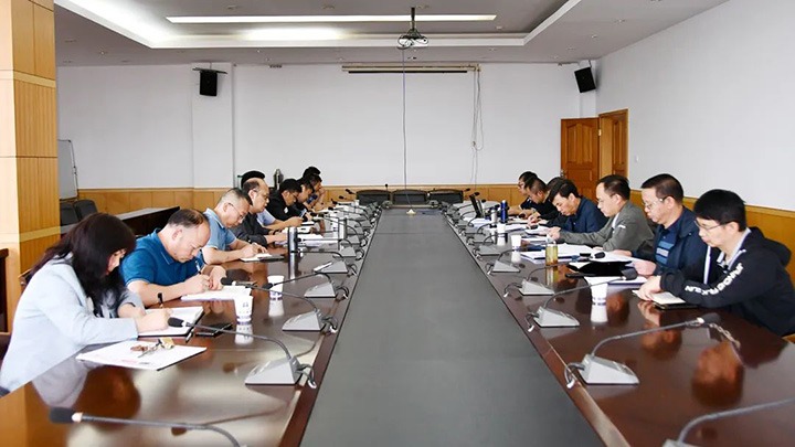 云煤（创世大发）集团党委副书记、副董事长、总司理高建嵩一行到云维集团督导调研