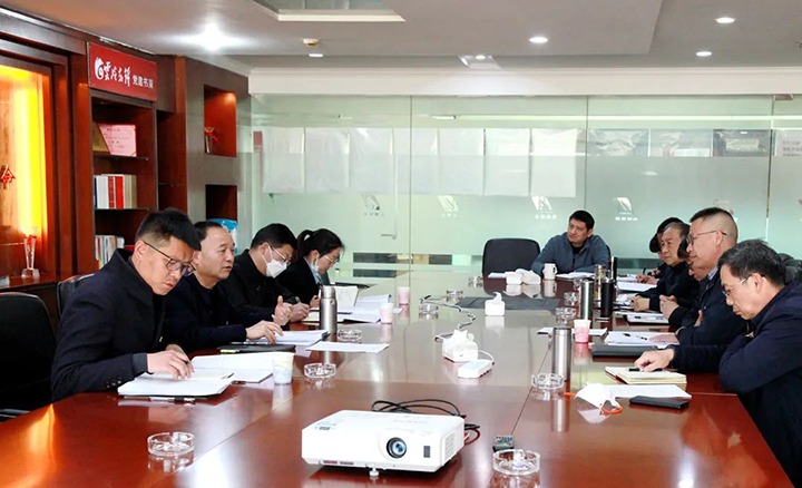 云煤（创世大发）集团党委书记、董事长宁德刚一行到解化清洁能源公司指导年度民主生涯会