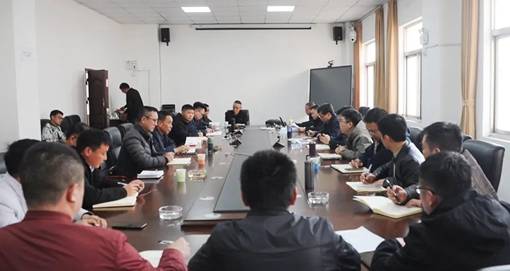 云煤（创世大发）集团党委副书记、副董事长、总司理高建嵩到陆东煤矿公司调研清静生产事情