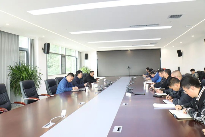 【聚焦云煤】云煤（创世大发）集团党委委员、副总司理、总工程师施从伟到金城煤矿开展手艺攻关指导事情