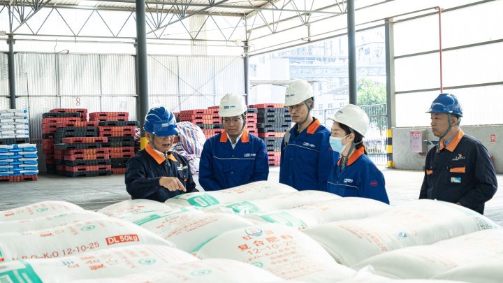 党建引领促生长，，，，，，产融协同谱新篇——云南解化与云能资源开展党建联建活动